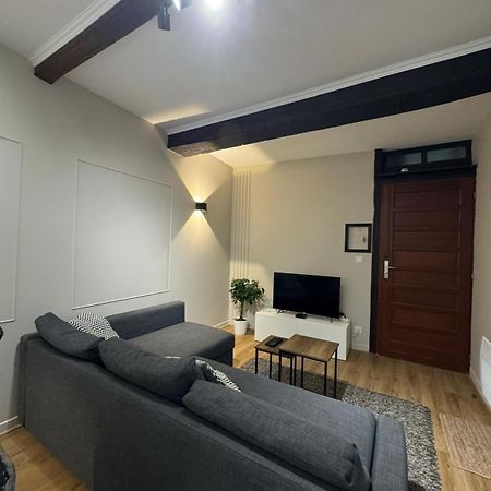 Appartement Charmant Hypercentre Avec Patio Prive Et Parking オルレアン エクステリア 写真